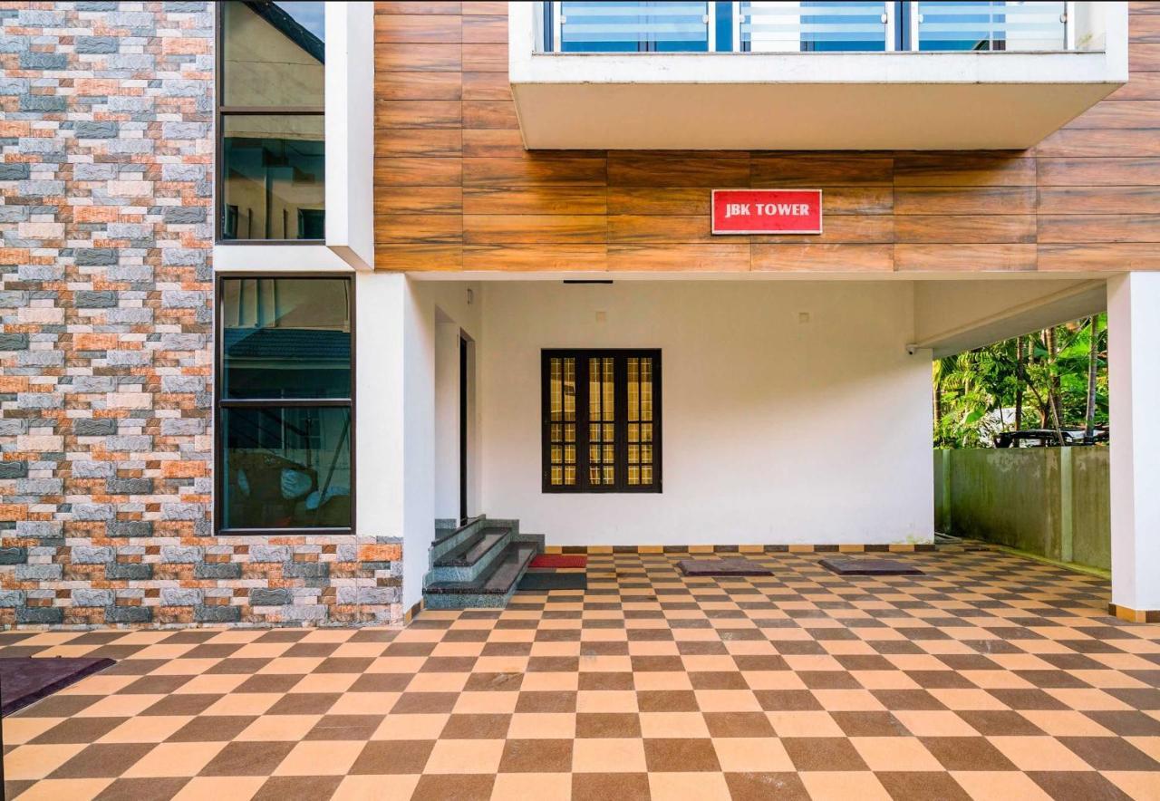 Hotel O Thykoodam Apartments Kochi Dış mekan fotoğraf