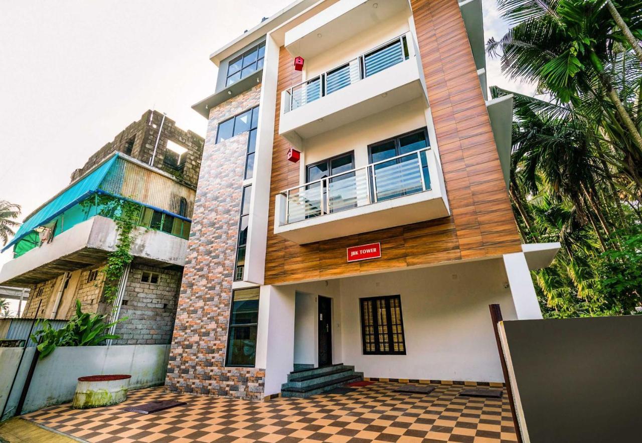 Hotel O Thykoodam Apartments Kochi Dış mekan fotoğraf